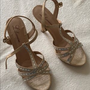 COPY - 🦄 4/$40 gold sparkly heels